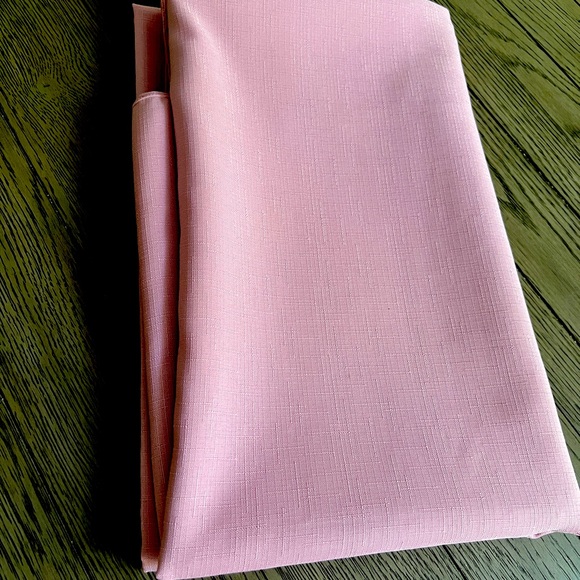 Beautiful tablecloth - Picture 4 of 4